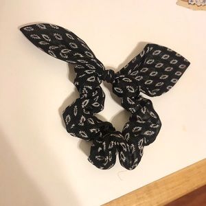 Black and White Bow Hair Scrunchie